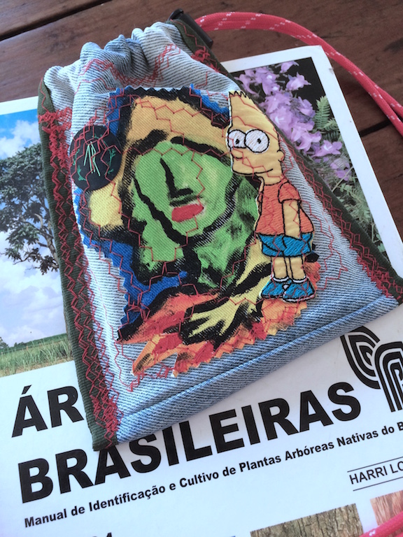 '' Porunn '' Carteira de Confecção artesanal – Reutilização de resíduos descartados. S.19